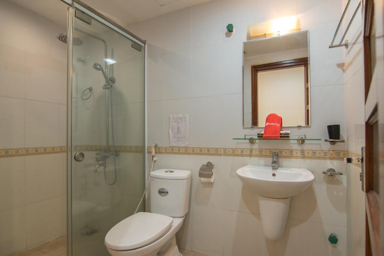 Hotel Reddoorz Yen Phu Street à Hanoï Extérieur photo