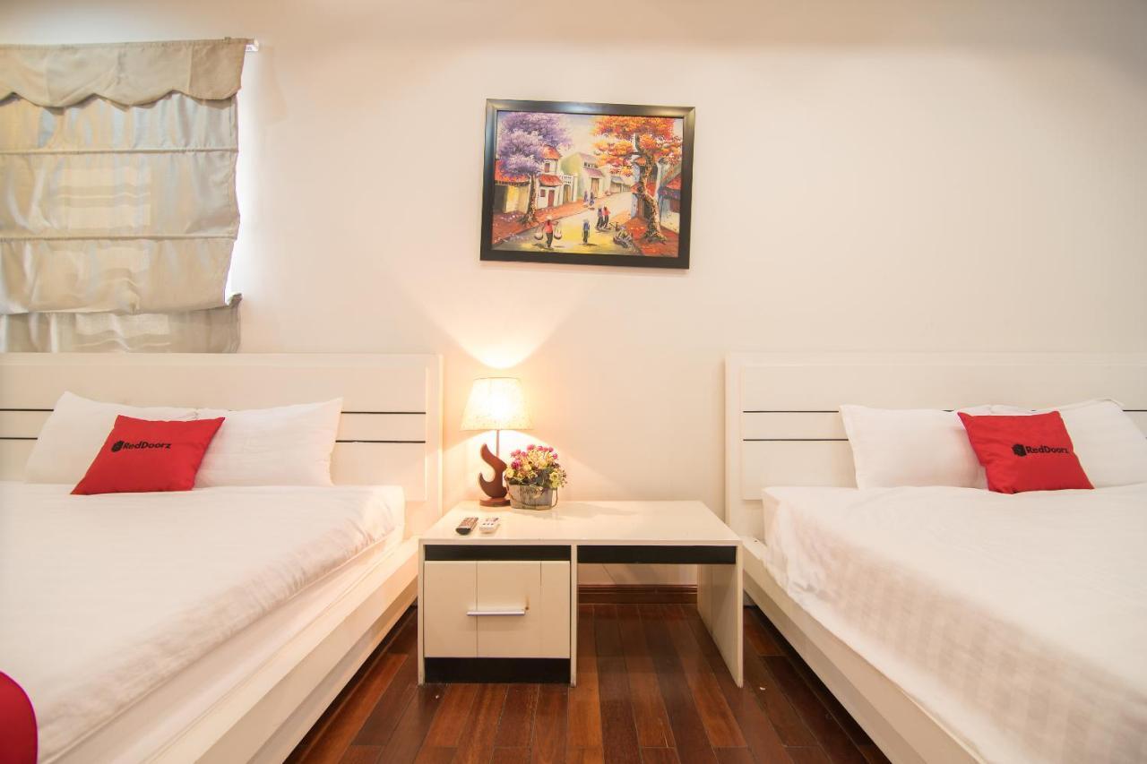 Hotel Reddoorz Yen Phu Street à Hanoï Extérieur photo
